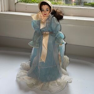 Vintage 1989 World Doll Gone With The Wind Melanie Hamilton doll on stand